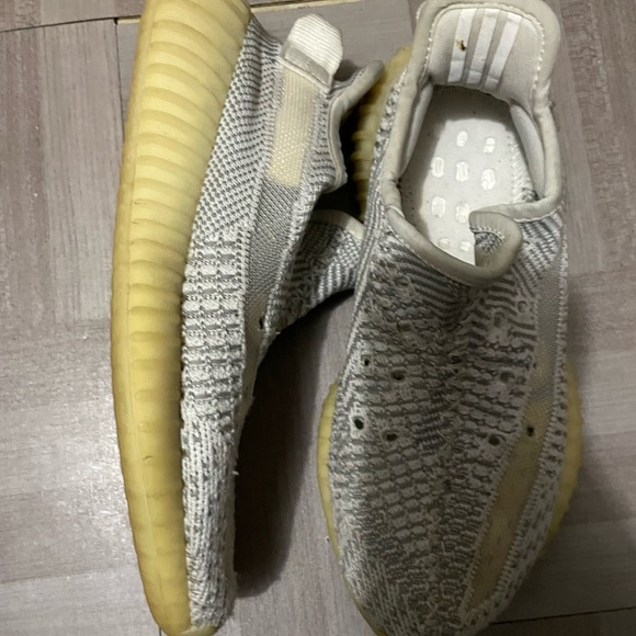 Adidas x Yeezy Boost - very good condition, size 5 men's - Picture 6 of 11